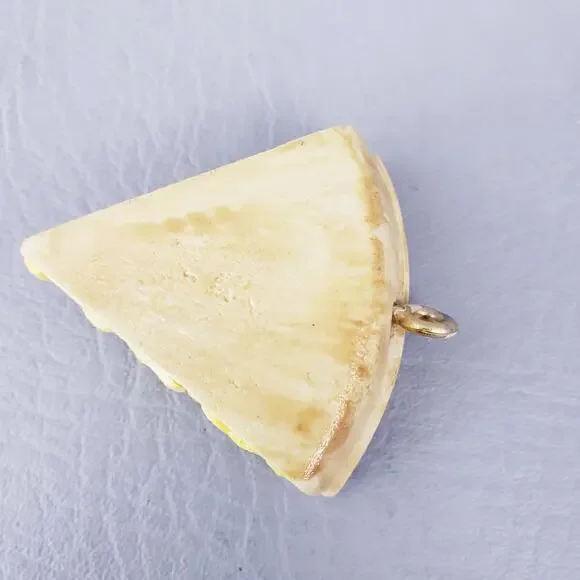 1970s Vintage Pie Slice, Moonpie, Apple Core Necklace Pendant Novelty Food Charm - Picture 4 of 8